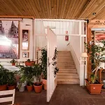 Radiant Holiday Home In Seville Near River