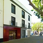 Alameda Square Apartment