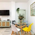 Apartamento Con Garaje, Centro De Sevilla