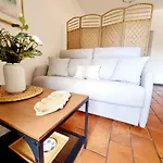 Apartamento Con Patio Sevillano