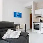A 2 Minutos De La Alameda