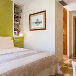 Magno Apartments Santo Tomas
