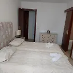 Piso Para 6 Junto Al Acueducto. A Pasos Del Centro