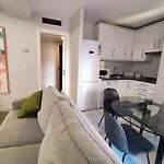 Yellow Sun Apartment