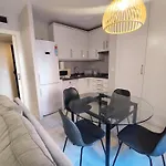 Yellow Sun Apartment
