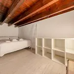 Casas De Sevilla - Casa Descalzos