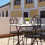 Apartamentos Turisticos La Encarnacion