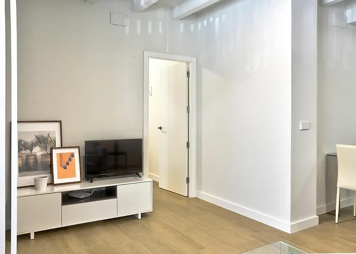 Apartamento De Dos Dormitorios En Triana