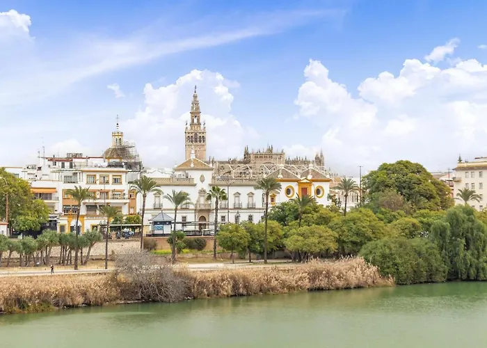 Lovely Apartment In Sevilla With Wifi