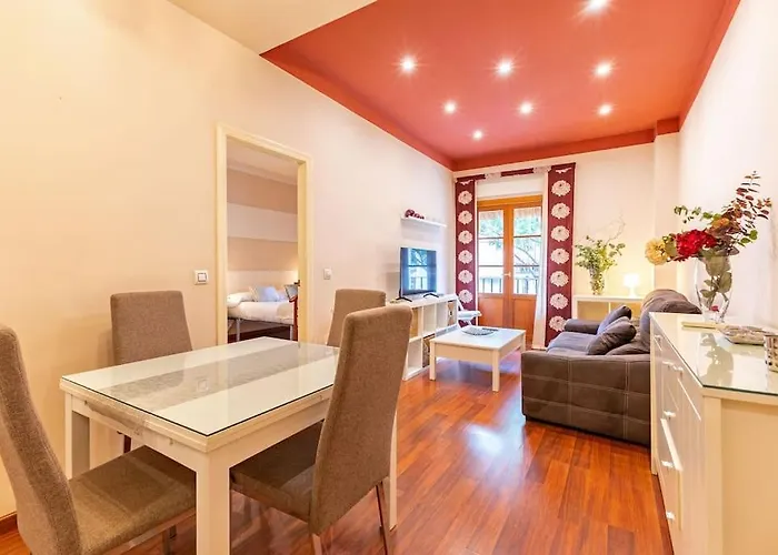 Justino Triana Suite By Valcambre