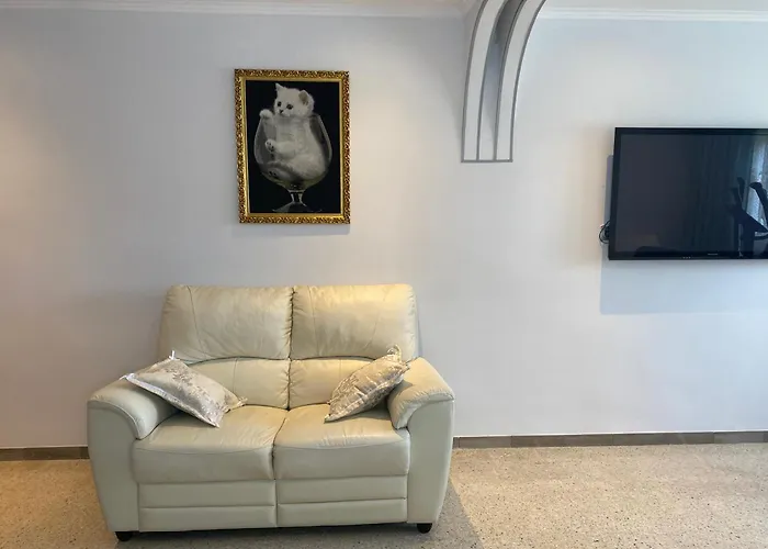 Shared Apartment! Piso Compartido! Общая Квартира!