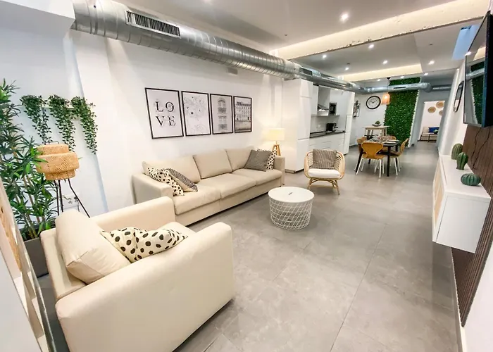 Stuning Apartment Next To The River - Sevillarooms