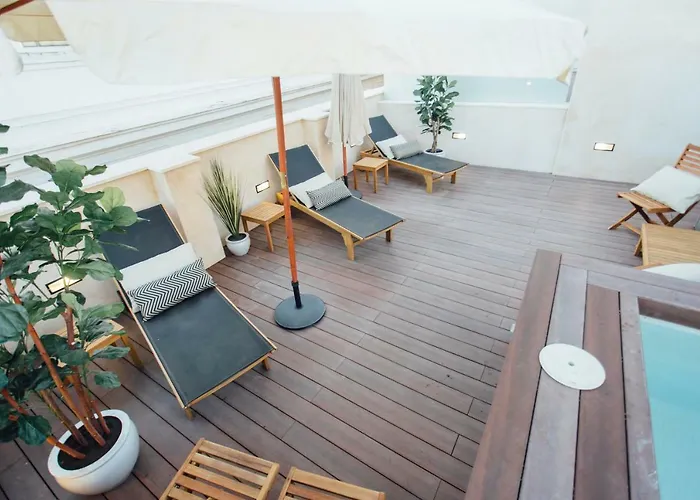 One&Lux Byron Suites