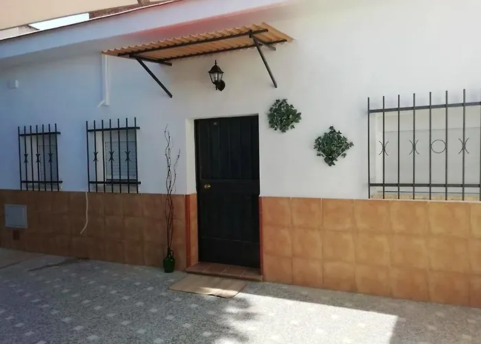 One Bedroom House With Garden And Wifi At Sevilla