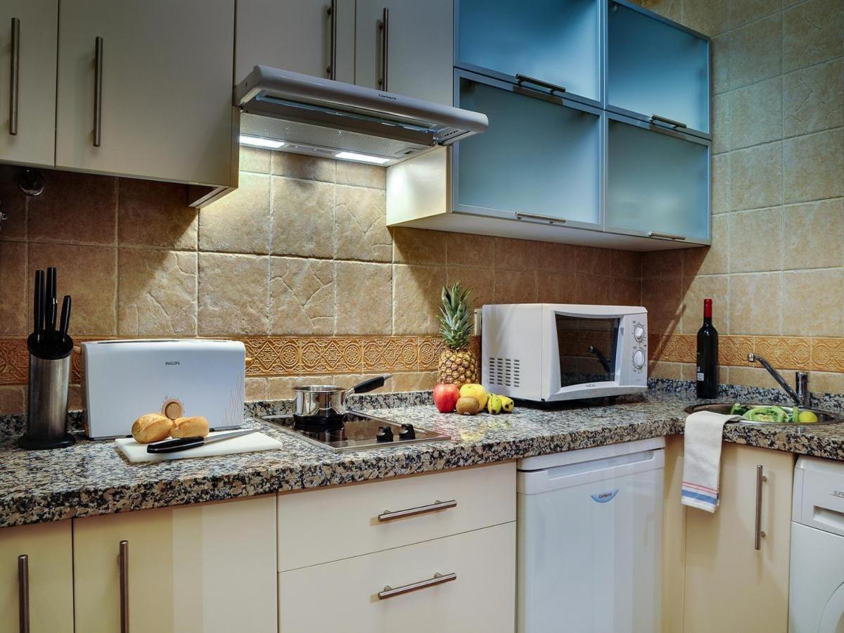 Cruces Apartment Seville