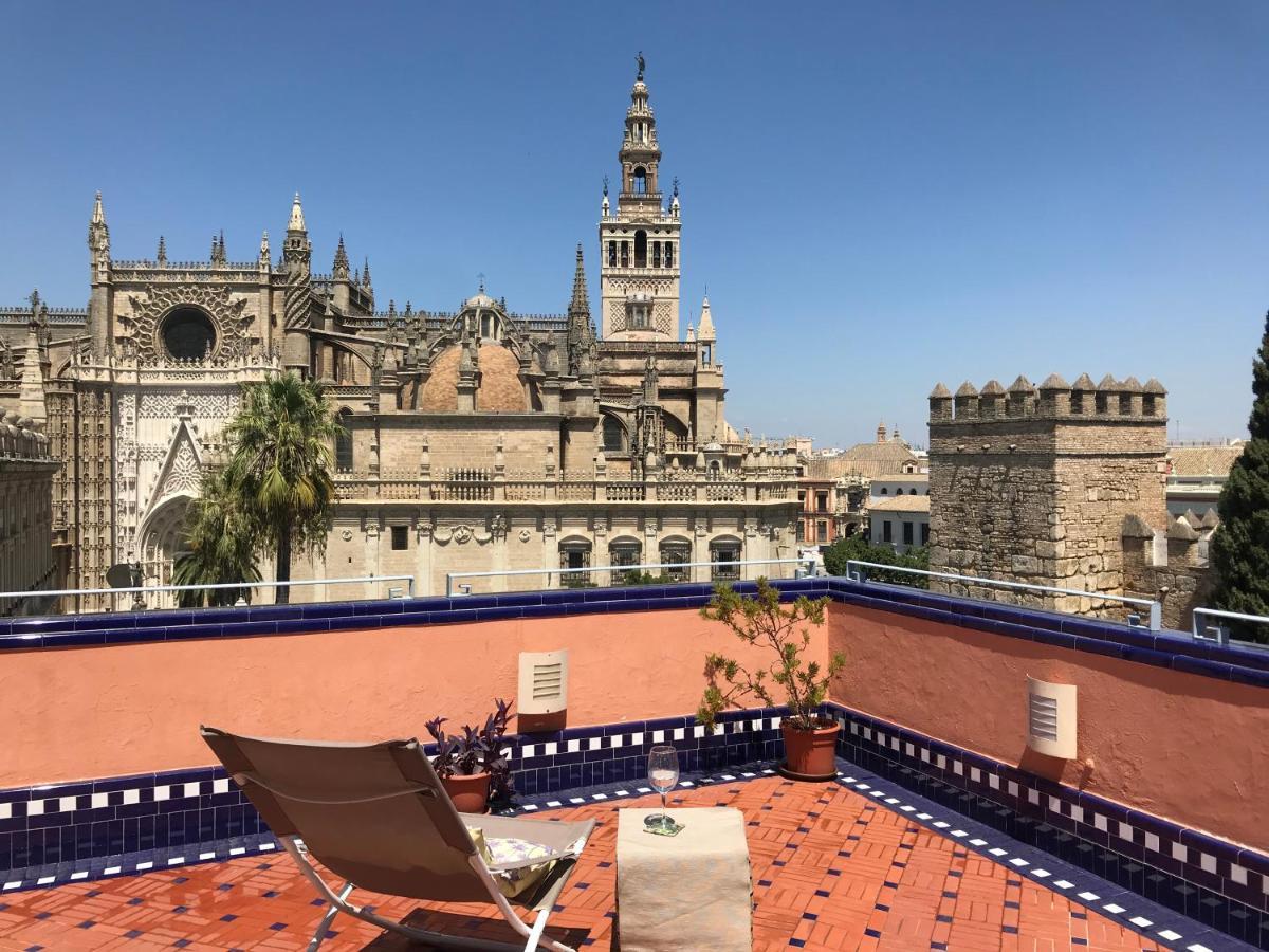 Magno Santo Tomas Seville