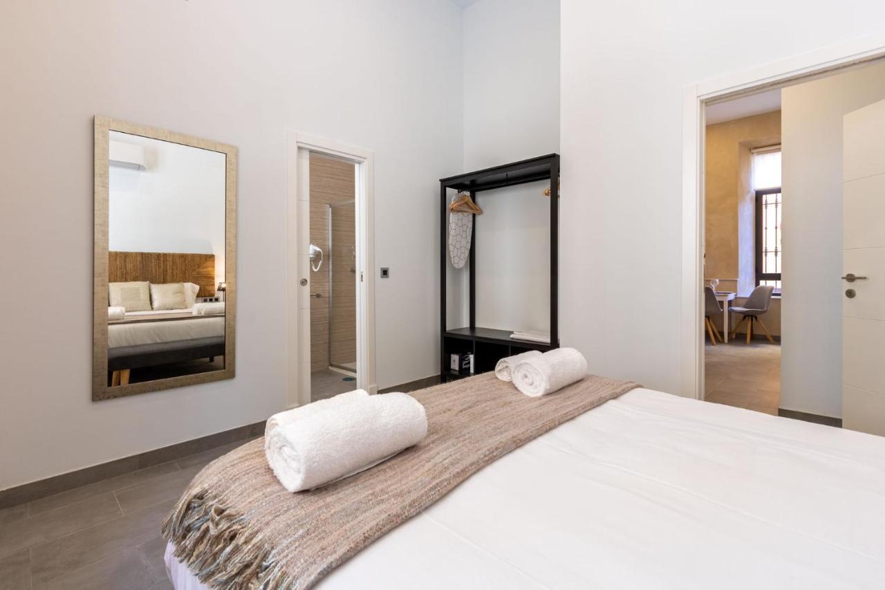 Nine O Clock San Agustin Apartment
