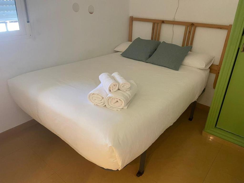 Triana Y Apartment *