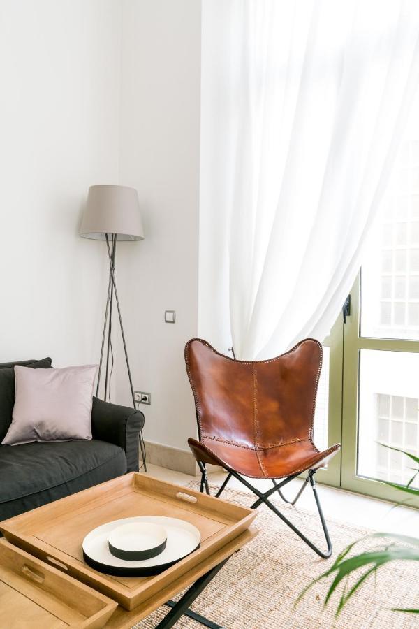2e Stylish Bright Downtown Azofaifo Apartment