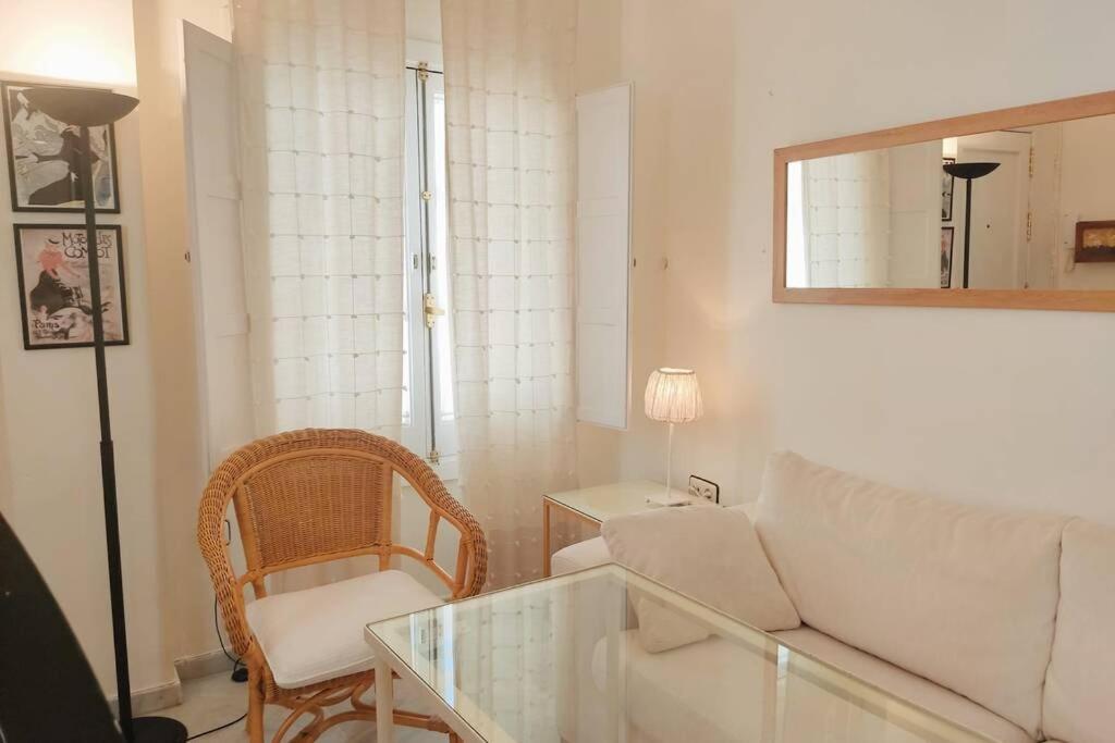 Homeyseville-duplex Con Terraza Santa Cruz 5 Pax, Parking Optional *