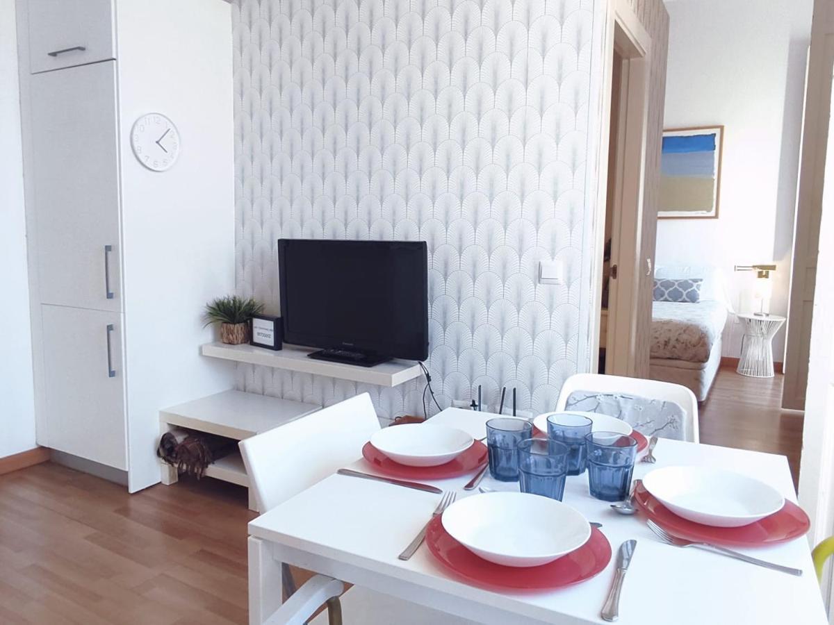 Homeyseville- Lovely In City Center, Parking Optional Apartment