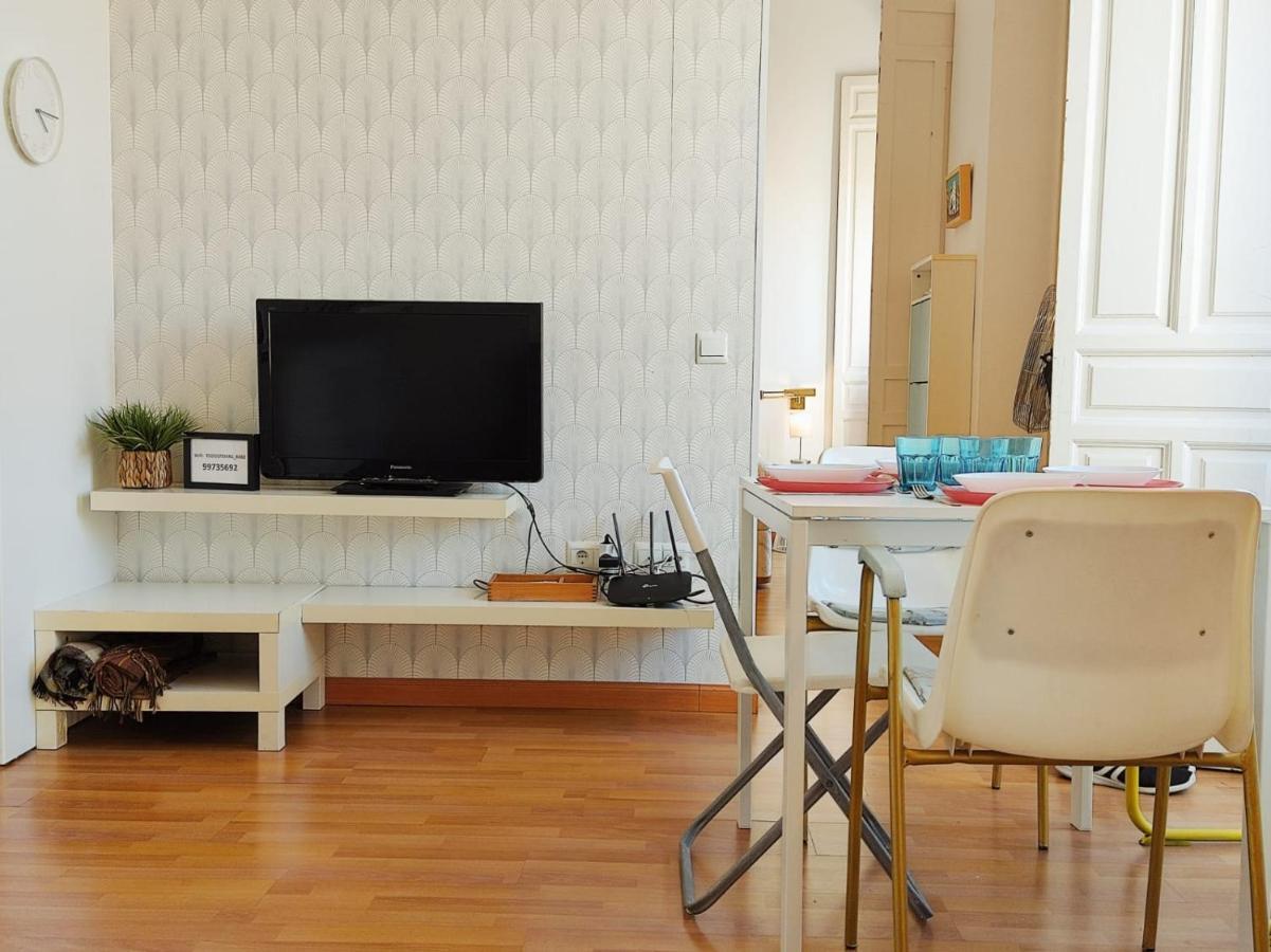 Apartment Homeyseville- Lovely In City Center, Parking Optional *