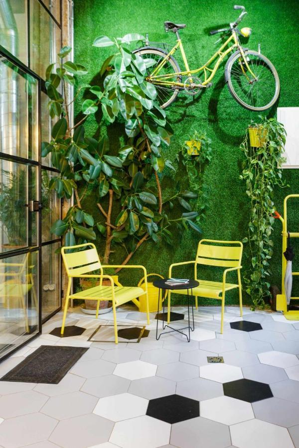 Monkeys Luxury Metaloft Apartment Seville