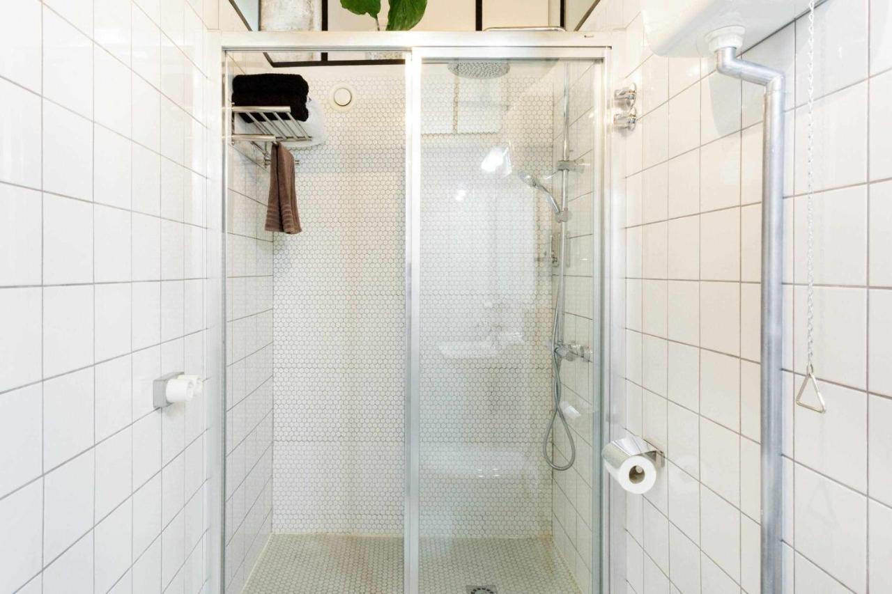 Apartment Monkeys Luxury Metaloft *