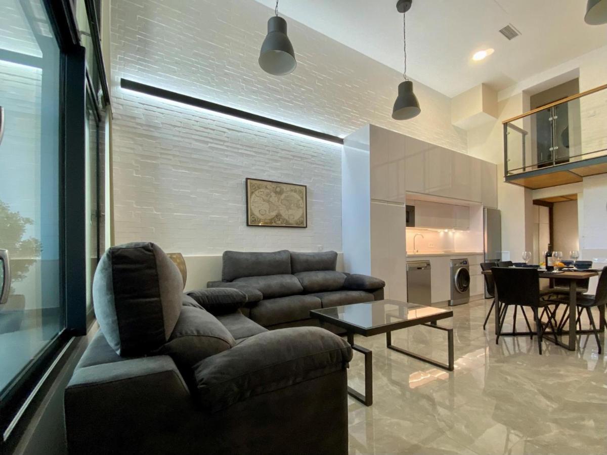Tr3 Aparcamiento Incluido Familias Loft Almirante * Seville