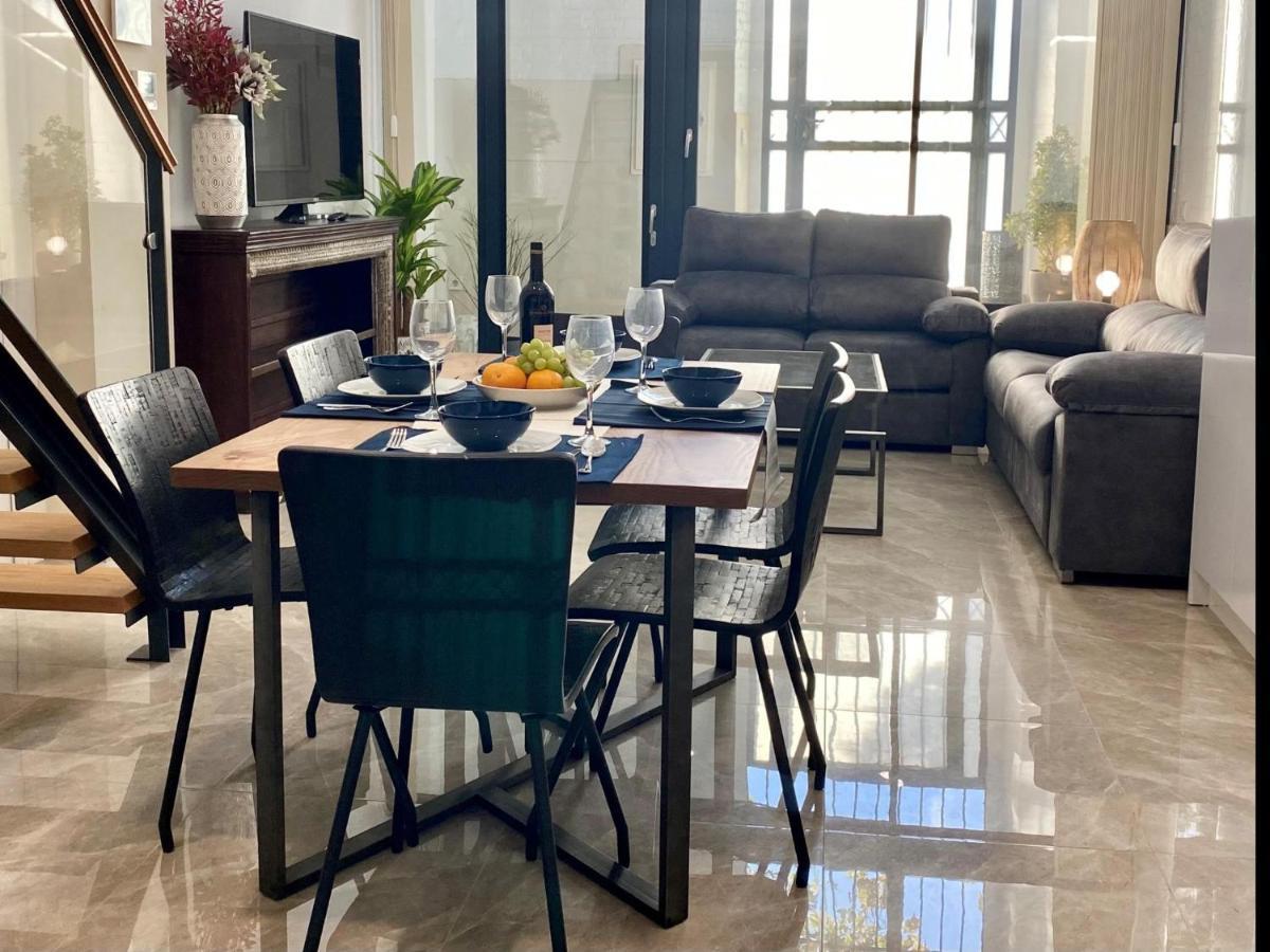 Apartment Tr3 Aparcamiento Incluido Familias Loft Almirante Seville