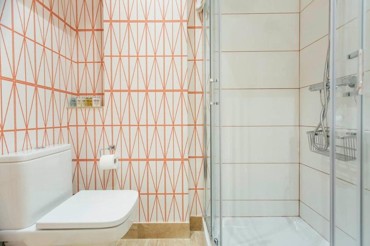 New With Height- 2bd 1bth- Pajaritos Apartment *