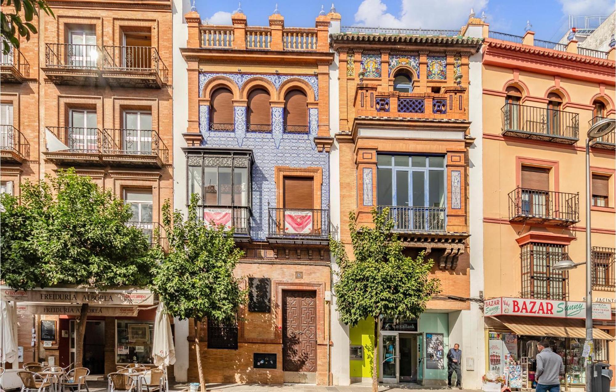 Apartment Amazing In With Kitchen Seville