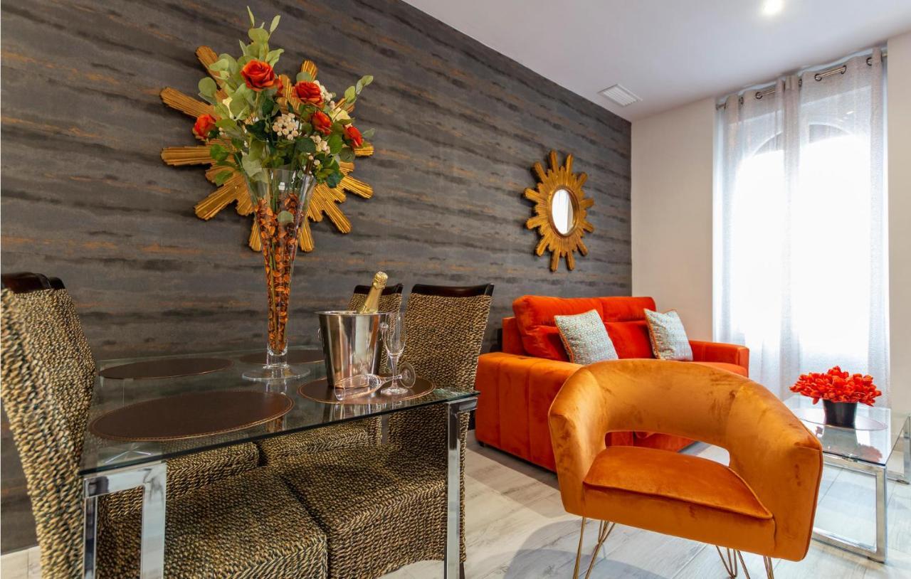 Amazing In With Kitchen *