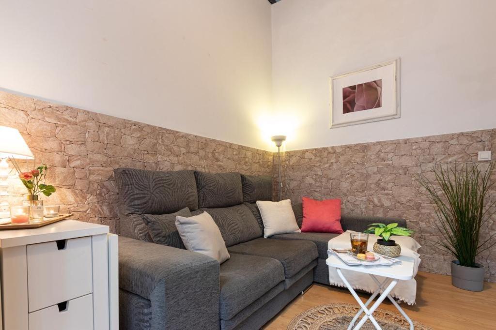 Corral De La Alameda Apartment *