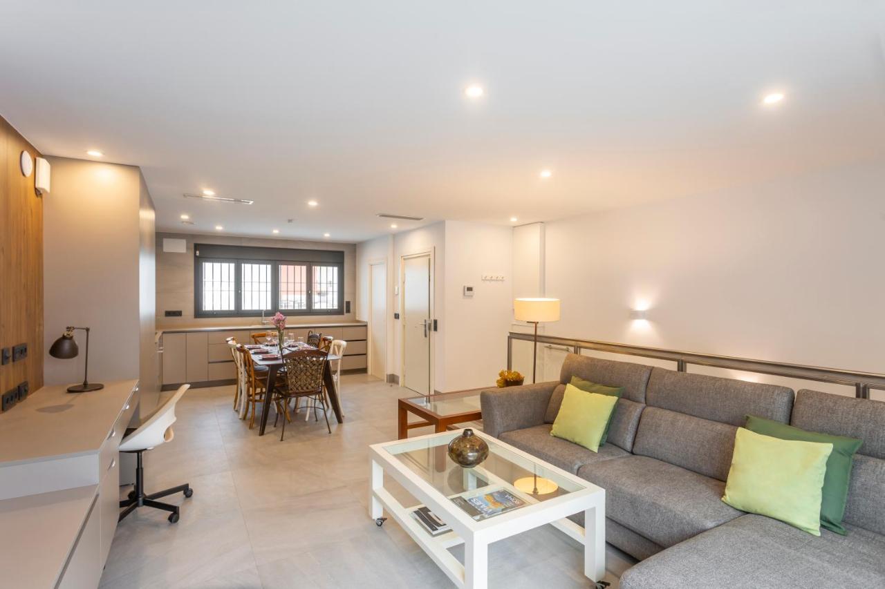 Bajeles Duplex-atico Urban Apartment