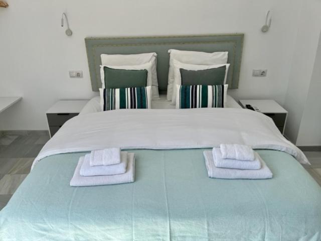 Ad1b Arenal 3br Apartment, 250 Mtrs From Cathedral *