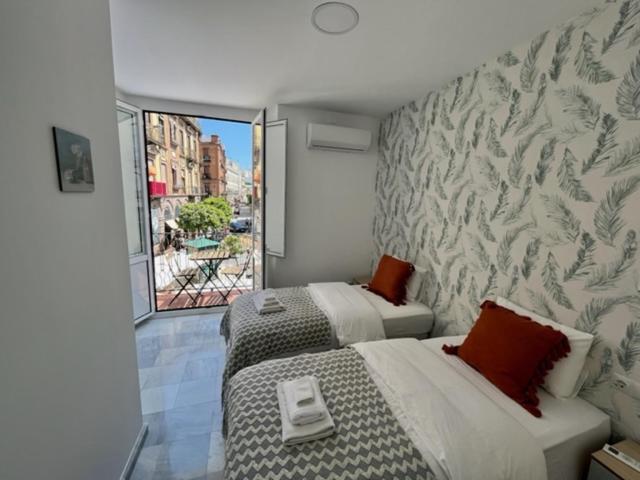 Ad1b Arenal 3br Apartment, 250 Mtrs From Cathedral * Seville