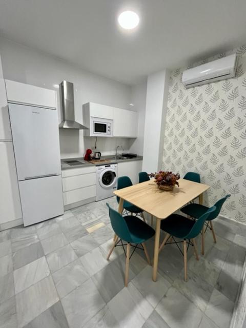 Ad1b Arenal 3br Apartment, 250 Mtrs From Cathedral * Seville