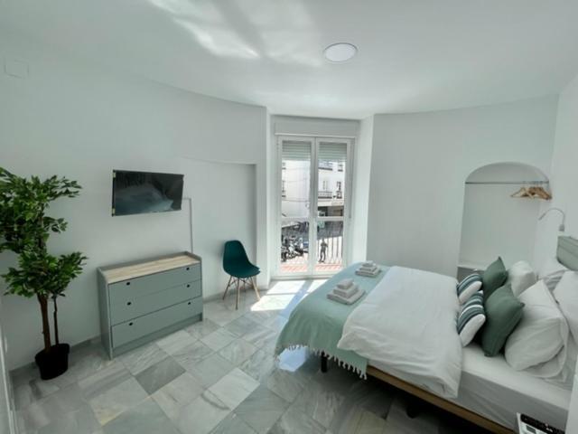 Ad1b Arenal 3br Apartment, 250 Mtrs From Cathedral Seville