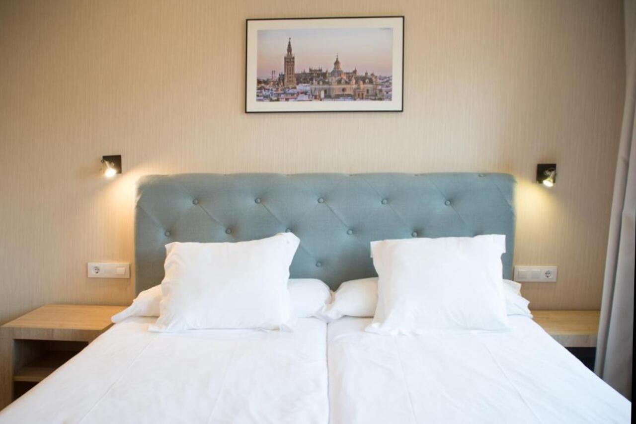 Plaza Hotel Seville
