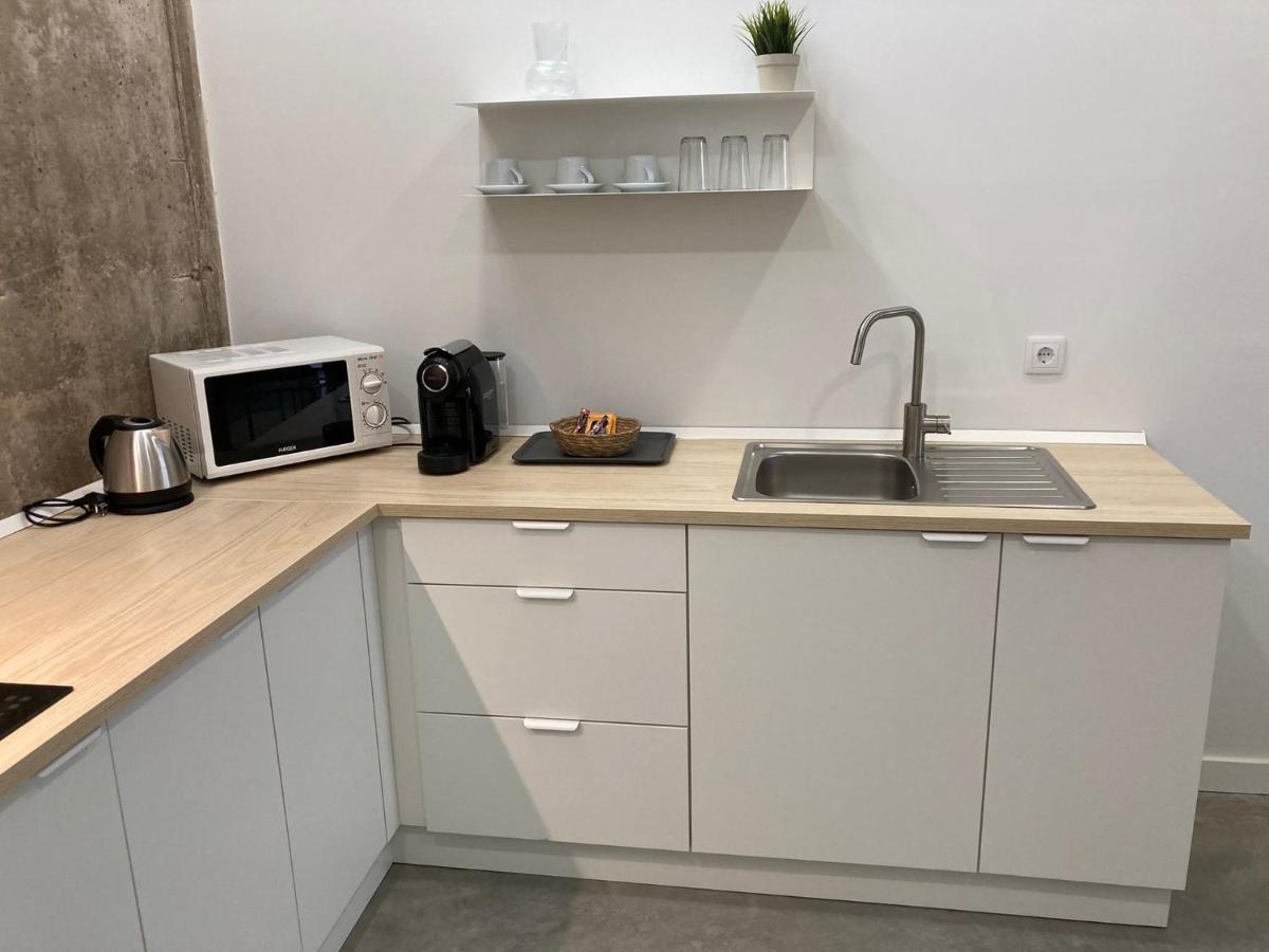 Acogedor En Semisótano Con Patio Y Cerca De La Plaza De España Apartamento Sevilla