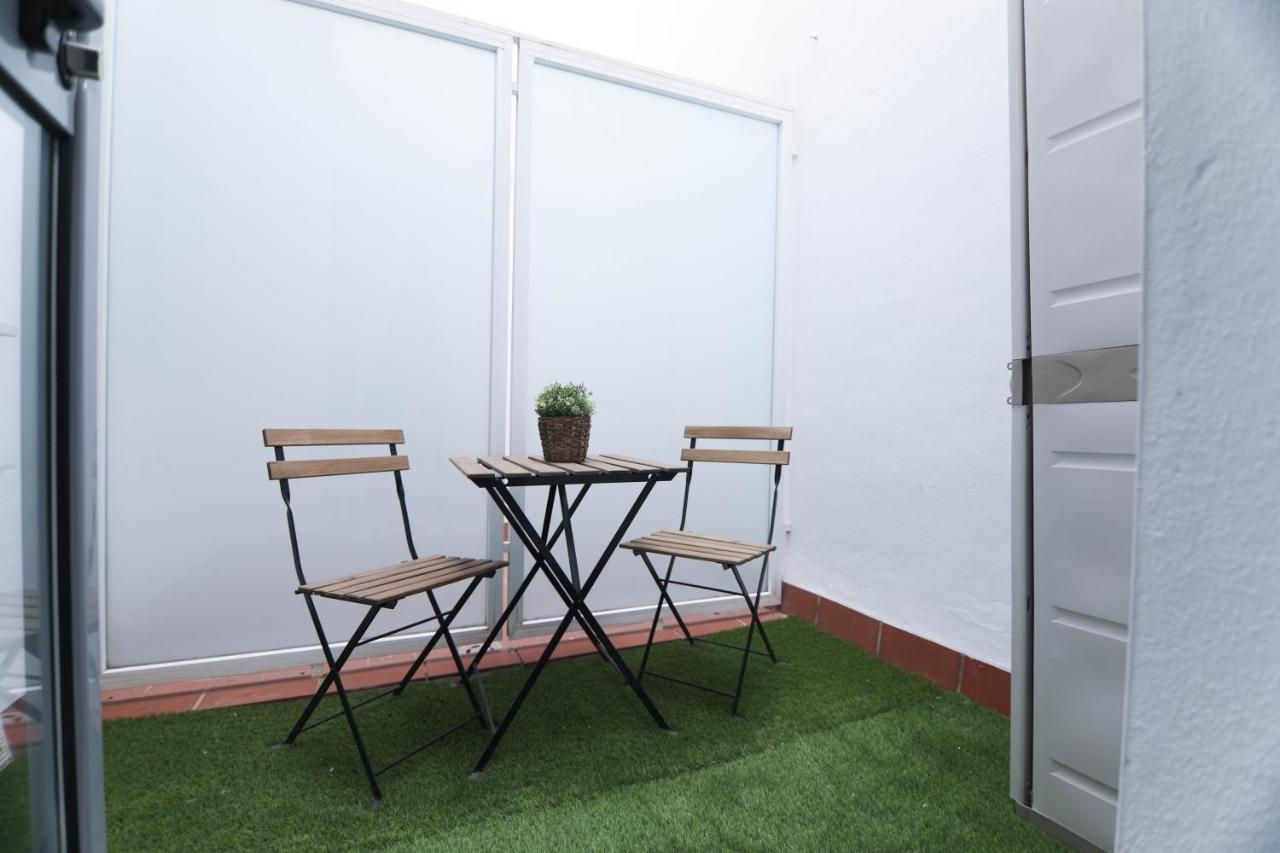 Apartment Rentalsevilla Patio En La Esencia De Triana *