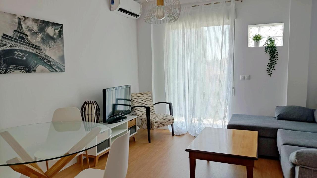 Apartamento Nuevo 3 Y Vista A La Giralda Junto A Sanchez Pizjuan