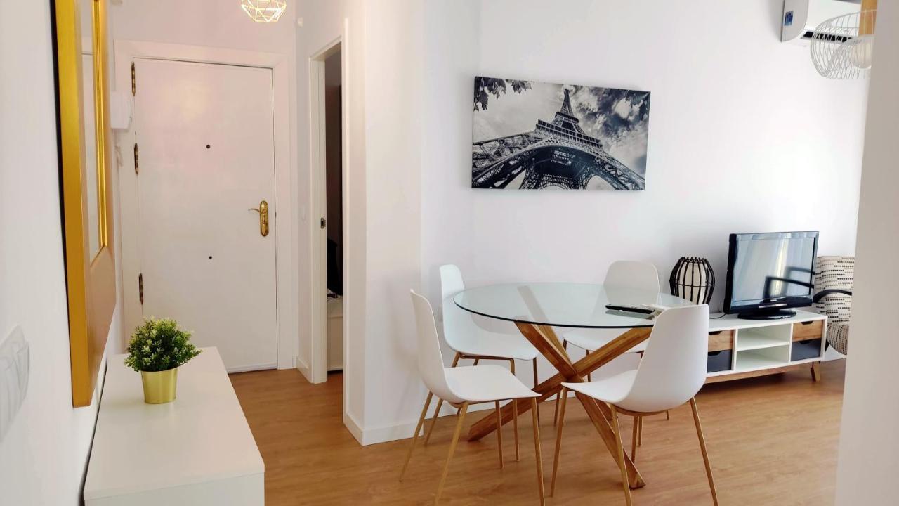 Nuevo 3 Y Vista A La Giralda Junto A Sanchez Pizjuan Apartamento Sevilla