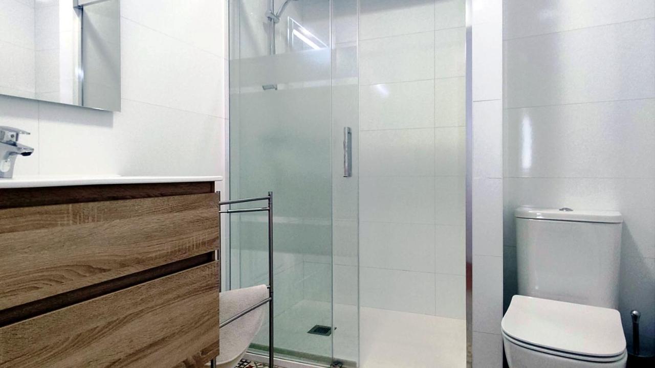 Apartamento Nuevo 3 Y Vista A La Giralda Junto A Sanchez Pizjuan *