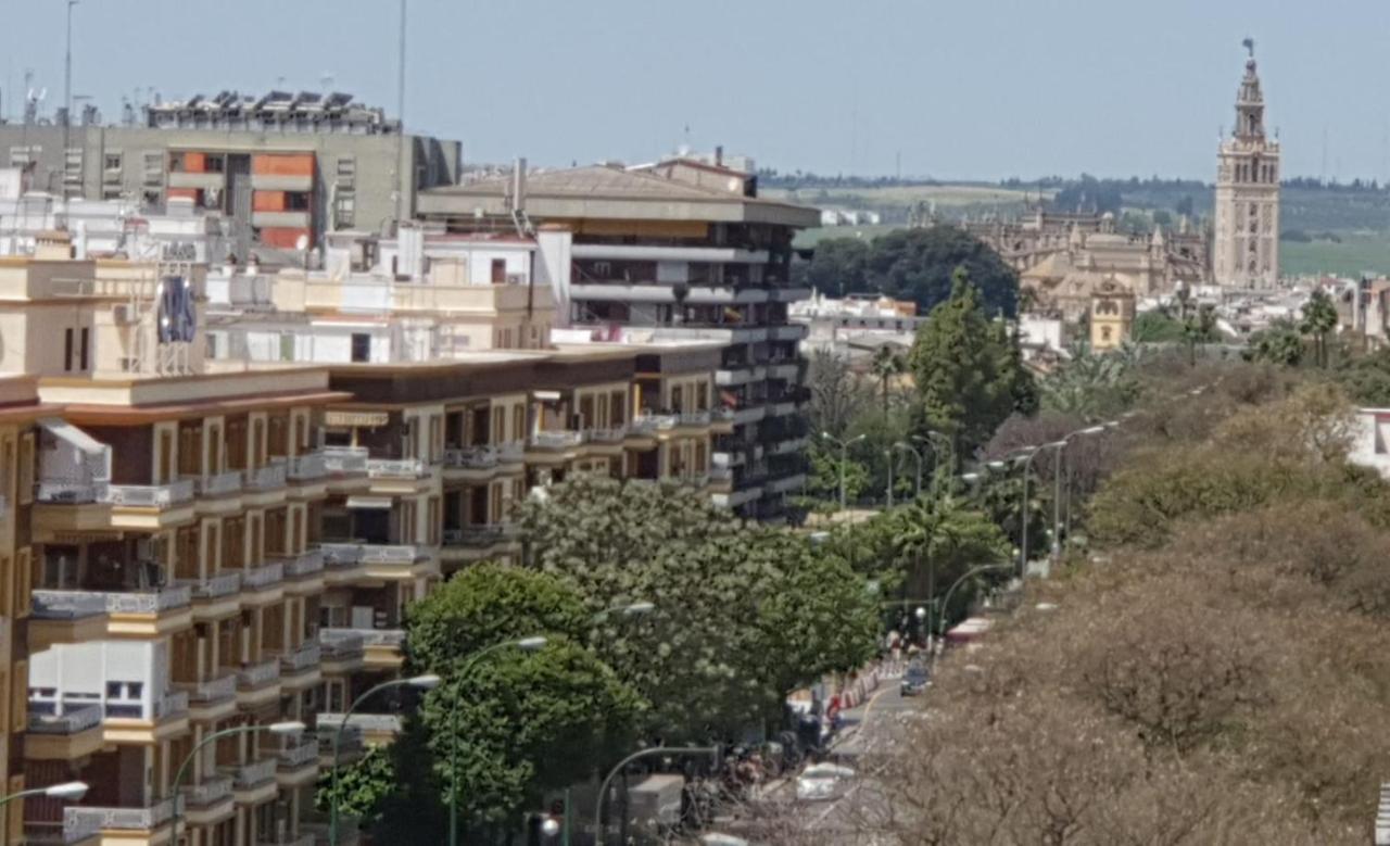 Nuevo 3 Y Vista A La Giralda Junto A Sanchez Pizjuan *