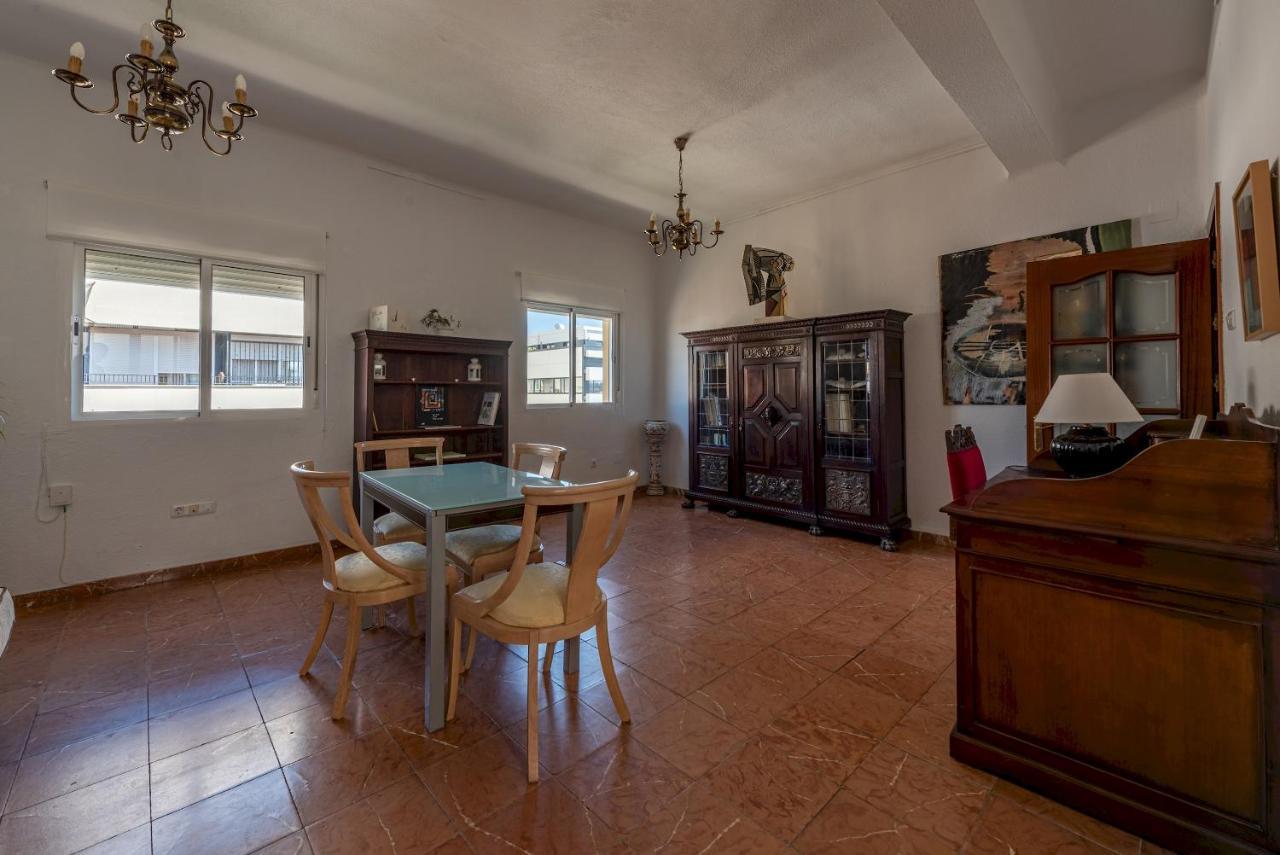 Wide And Traditional- 2bd 1bth- Gavidia Apartment Seville