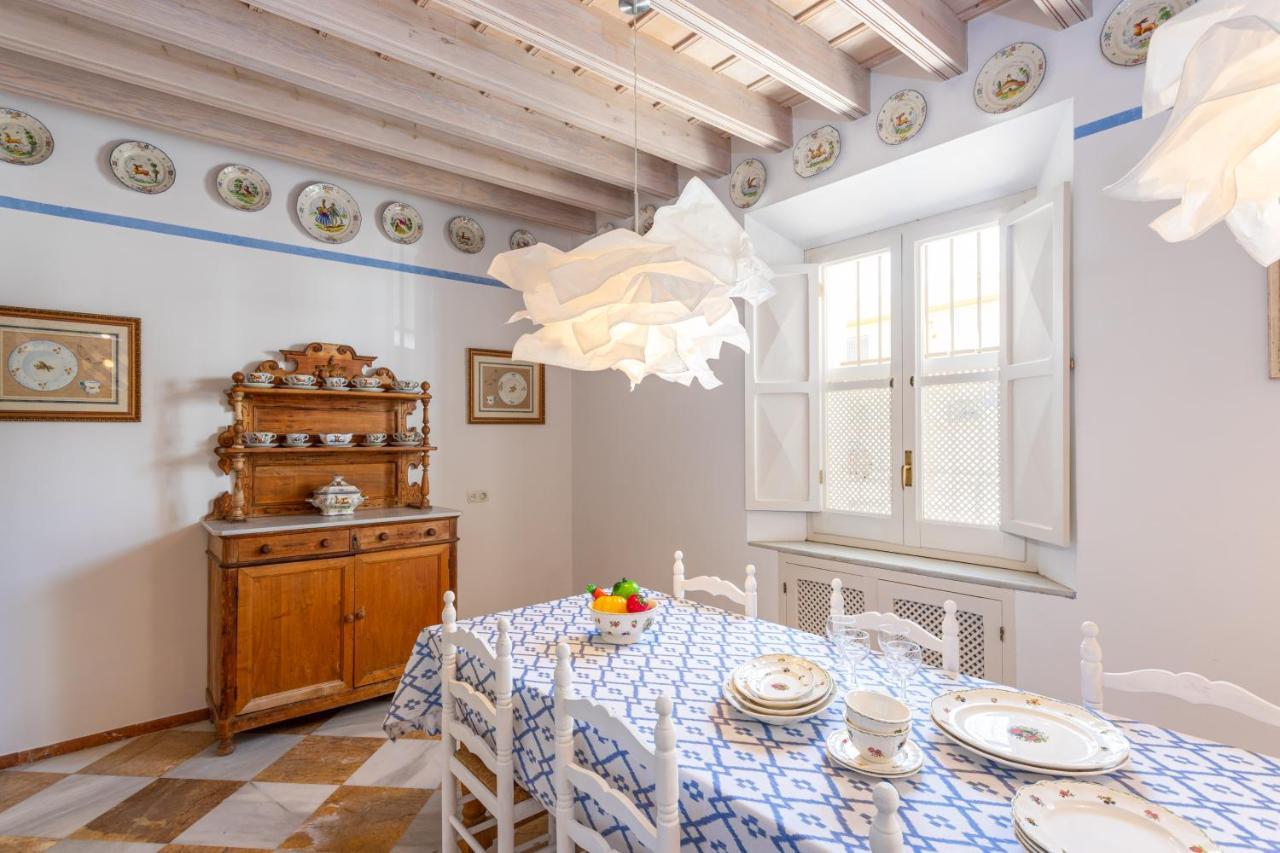 Genteel * Seville