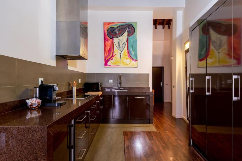 Fr26 Luxurious Apartment, 2 Minutes From Cathedral