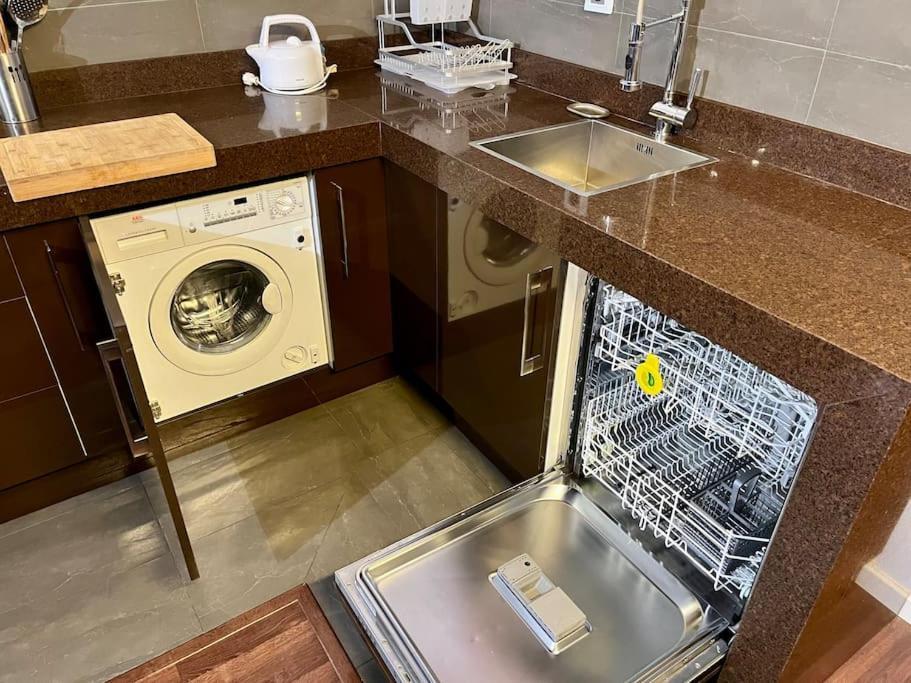 Fr26 Luxurious Apartment, 2 Minutes From Cathedral *